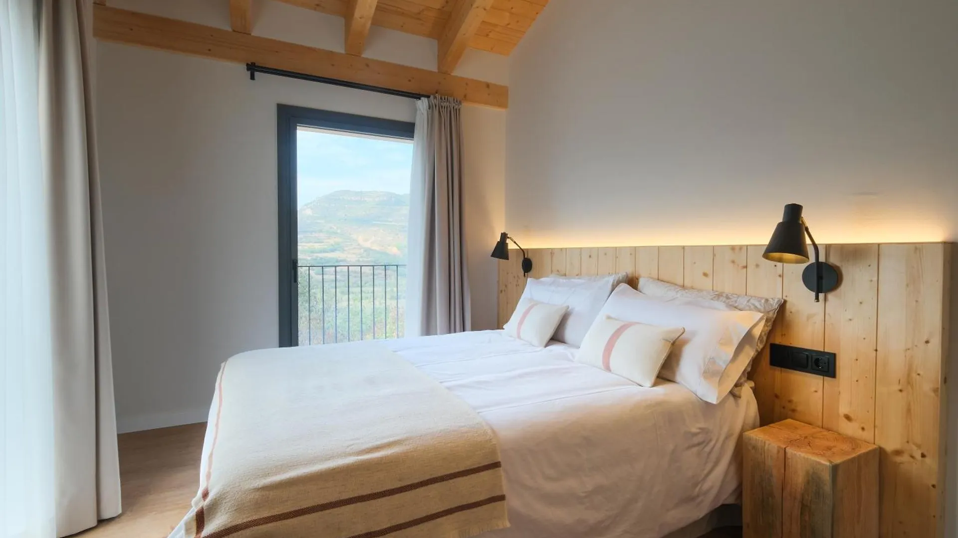 Chalet Masia Mateu De L'Agusti Llimiana Spain